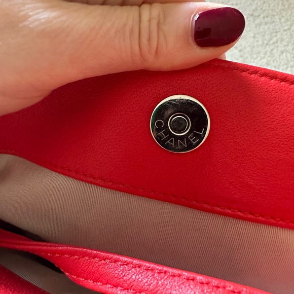 CHANEL Chain Around Lamb Quilted Hobo - Picture 5 of 16